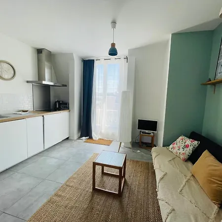 Apartment La Gare - Face A La Gare Plein, Centre